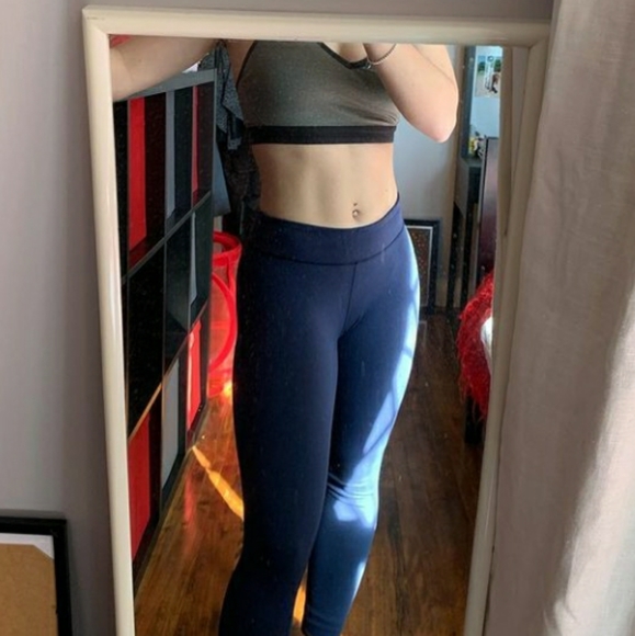 Lulu lemmons - Picture 2 of 4